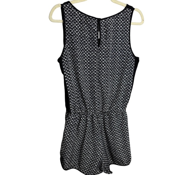 Paper Crane Black White Geometric Print Minimalist Sleeveless Romper Size Large - Picture 3 of 10